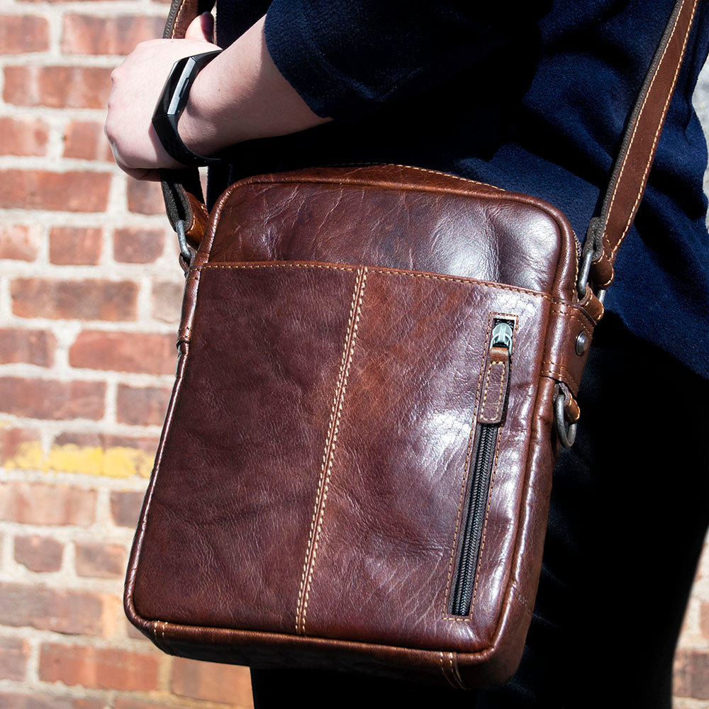Voyager Slim Crossbody w/Zippered Front Pocket