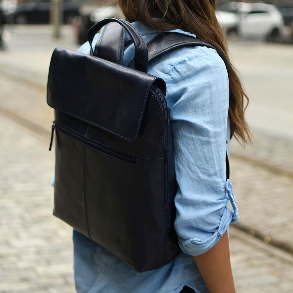 Voyager Maya Slim Backpack