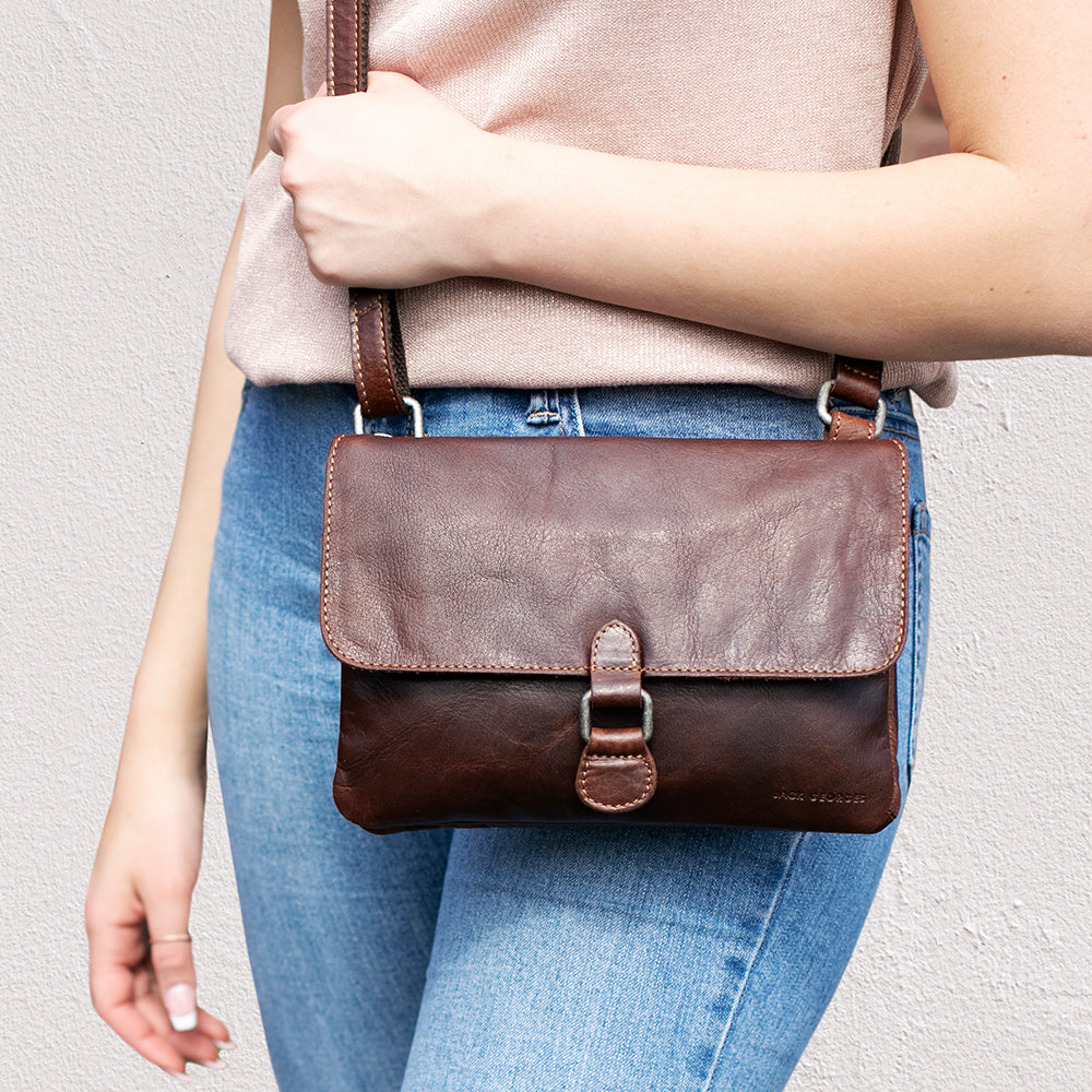 Voyager Wallet on a String